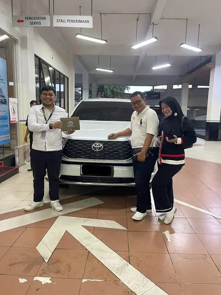 sales toyota cileungsi